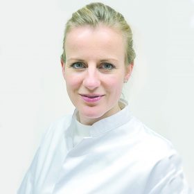 Foto van dermatoloog dr. J. Dickinson
